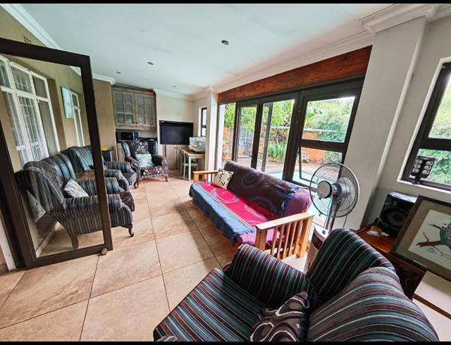 3 BEDROOM HOUSE FOR SALE IN VANDERBIJLPARK SE 6